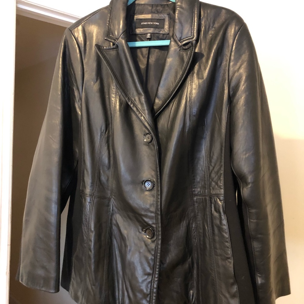 MAKE ME AN OFFER - Jones New York Leather Jacket